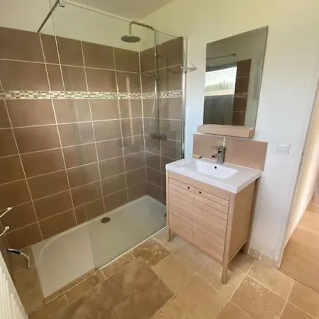Vila Avec Piscine Proche D'uzes