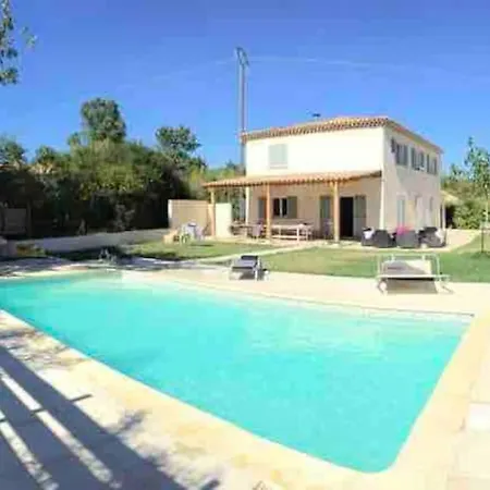 Avec Piscine Proche D'uzes *